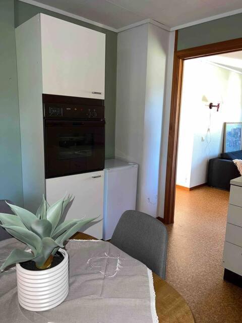 Ferienwohnung Fin, Enkel Leilighet Med Nydelig Strand I Naerheten Amdals Verk Exterior foto